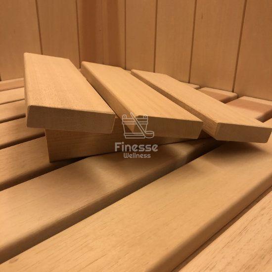 Comfortabele saunahoofdsteun van Abachi hout - Finesse Wellness BV