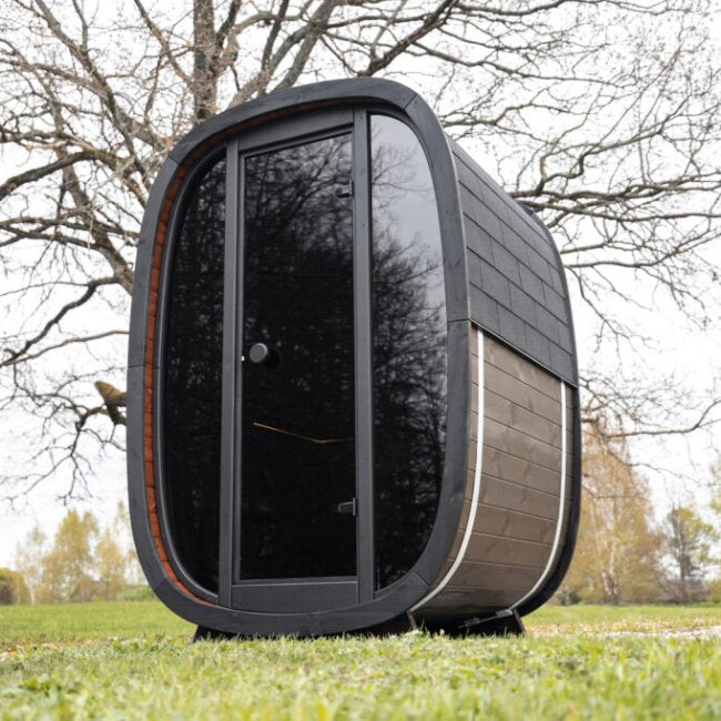 Dice Booth Buitensauna – Compact Design met Full Glass Front - Finesse Wellness BV