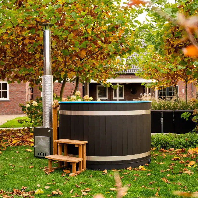 Actie: Kirami Breezy met Bioheater : De Ideale Gezinshottub voor Iedere Tuin - Finesse Wellness BV