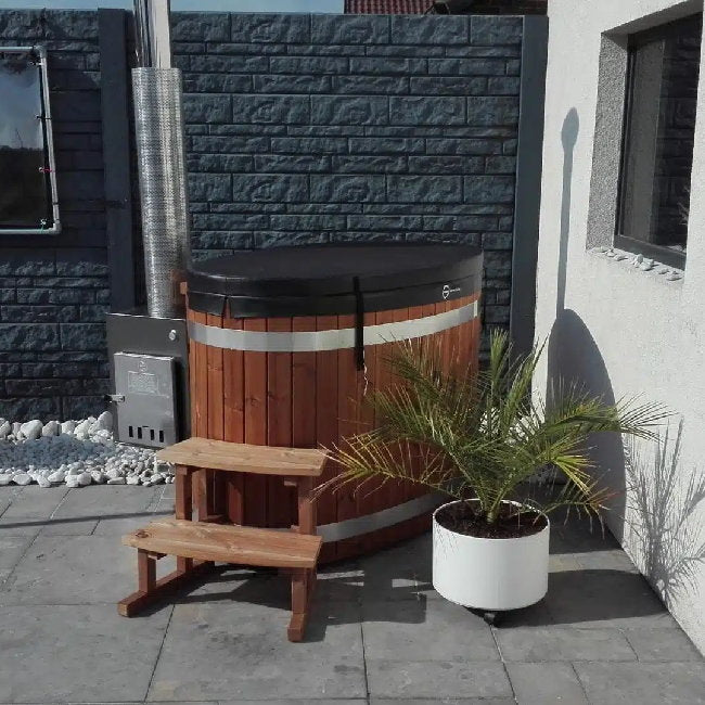 Kirami Woody Tiny: De Ultieme 2-Persoons Houten Hottub - Finesse Wellness BV